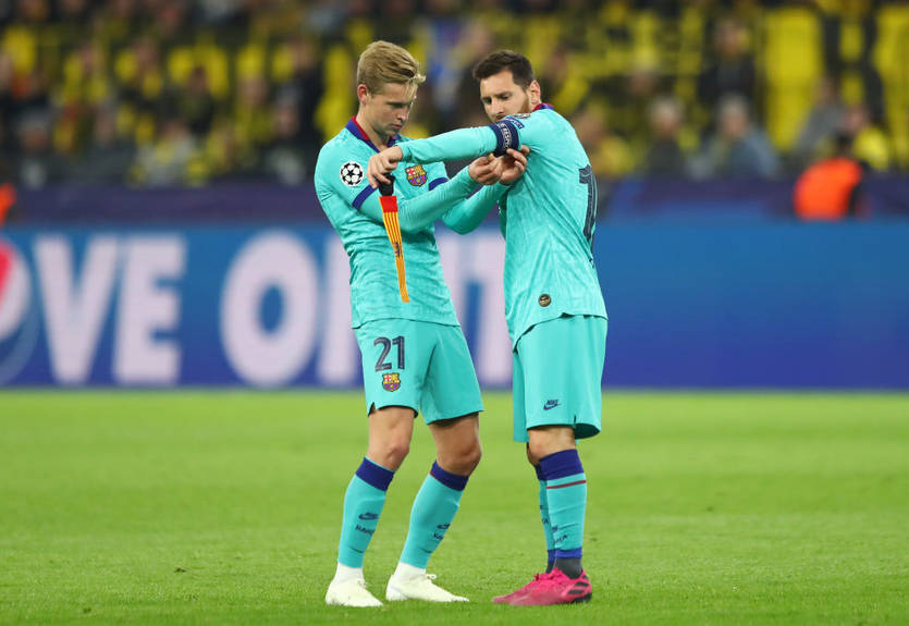 Де Йонг: В Барселоне сейчас хаос, уход Месси станет большим ударом