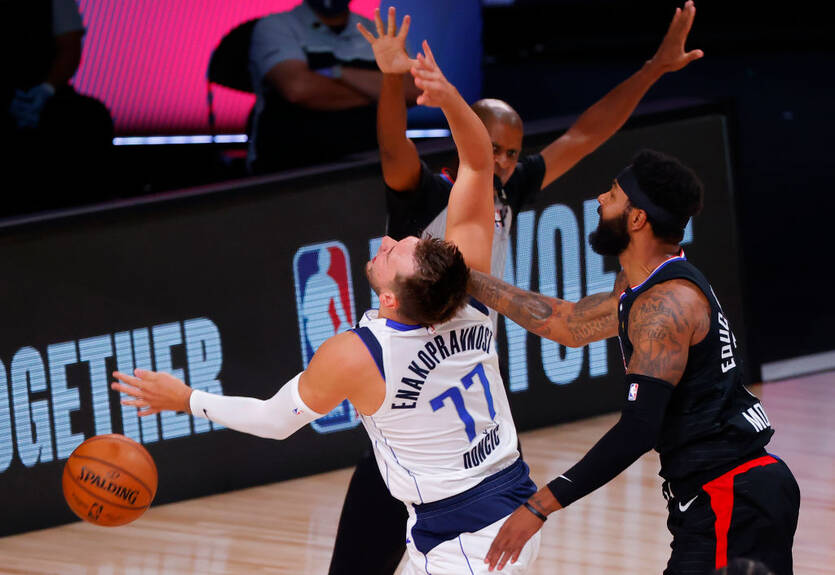 Моррис и Дончич получили штрафы за поведение в матче Клипперс - Даллас