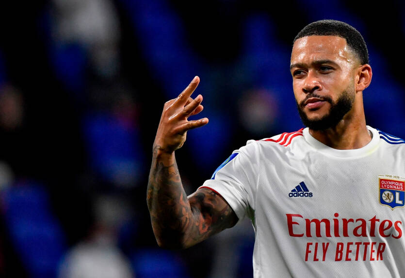 Барселона хочет затянуть переговоры по Депаю, чтобы съекономить