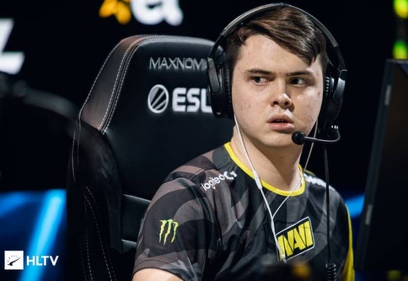 Electronic вылетел из CS:GO во время матча – его заменил игрок из NaVi Junior