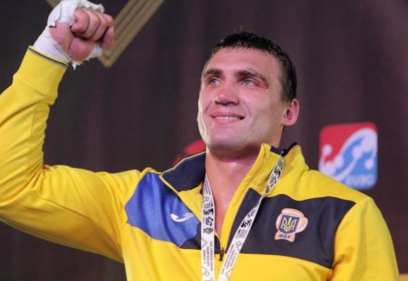 Украинский супертяж Выхрист крутым нокаутом победил Энгуэмо Украинский супертяж Выхрист крутым нокаутом победил Энгуэмо