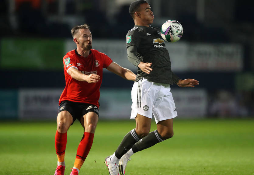 Манчестер Юнайтед в непростом матче справился с командой из Чемпионшипа в Кубке Лиги