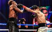 Деревянченко провел отличный бой против Чарло, но вновь проиграл решением судей