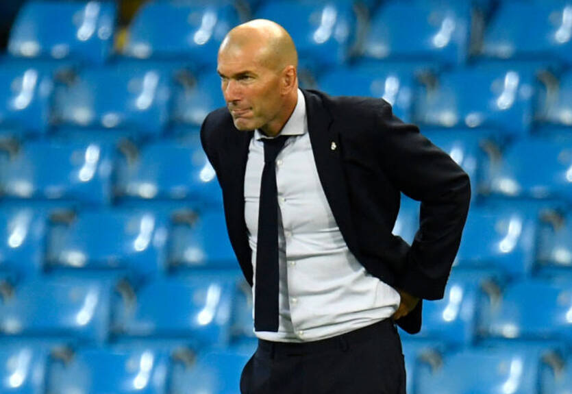 Зидан уверен, что внутренние проблемы Барселоны не помешают клубу бороться за трофеи