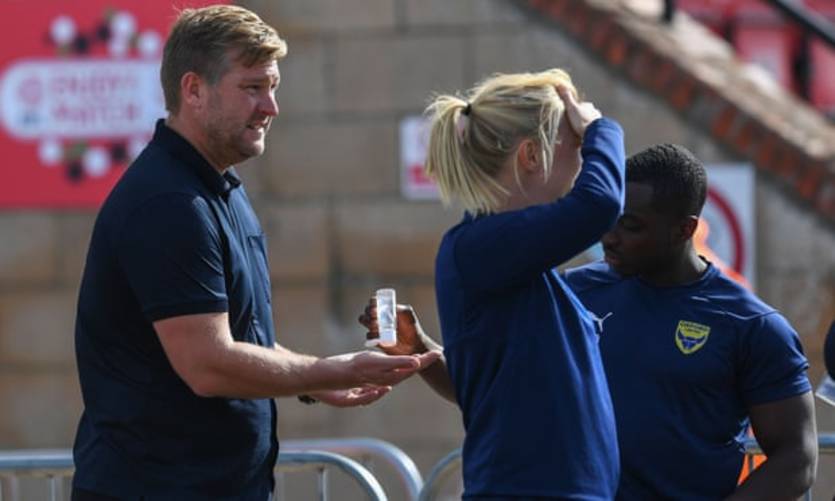  Тренер Оксфорд Юнайтед Карл Робинсон