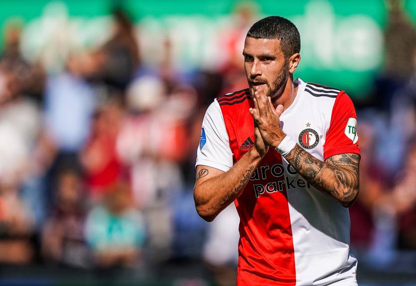 Футболист Фейеноорда забил красивейший гол ударом через себя