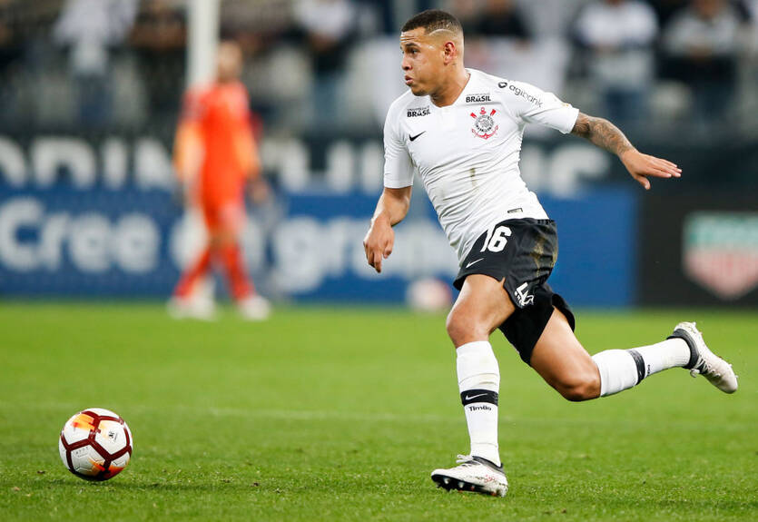 Коринтианс договорился с Динамо о погашении долга по Сидклею