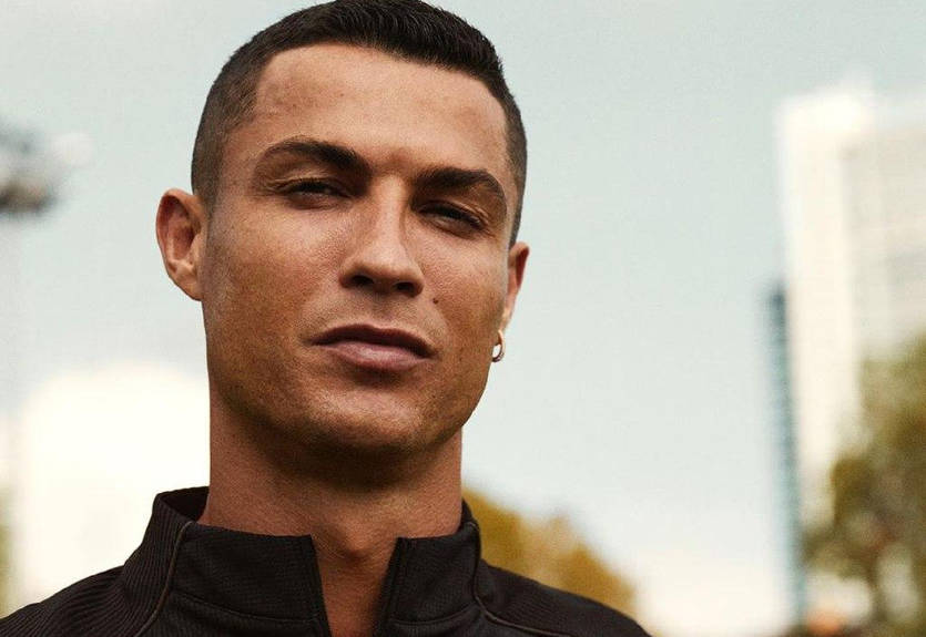 Роналду обратился к себе в детстве в рекламе новых бутс