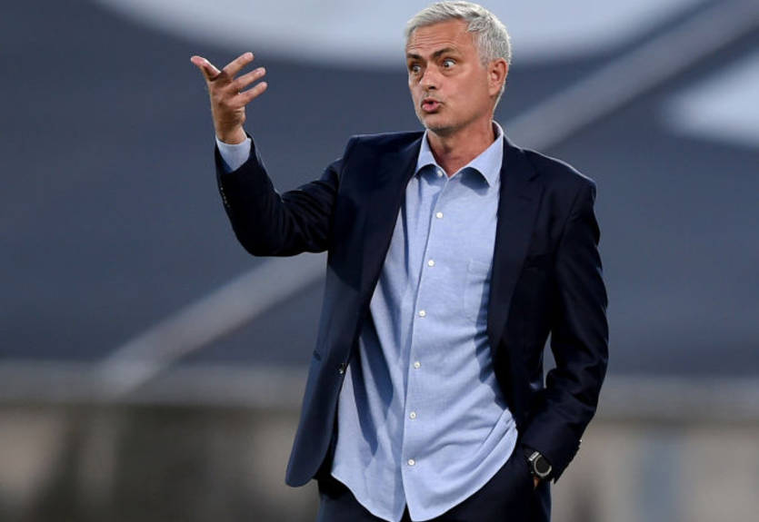 "Он может называть меня Джон": Моуринью извинился перед тренером сборной Англии