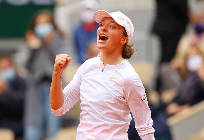 Швентек разгромила Кенин и выиграла Ролан Гаррос