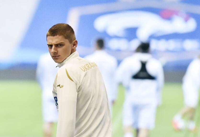 Скауты Милана следили за Миколенко на матчах сборной