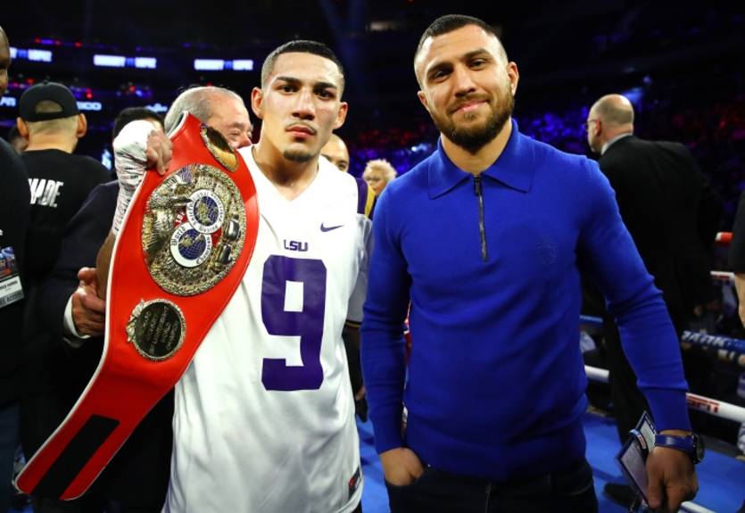 Ломаченко и Лопес показали одинаковый вес перед боем