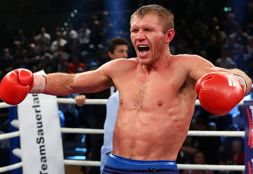 Украинский боксер - о поражении Ломаченко: Боб Арум гнида