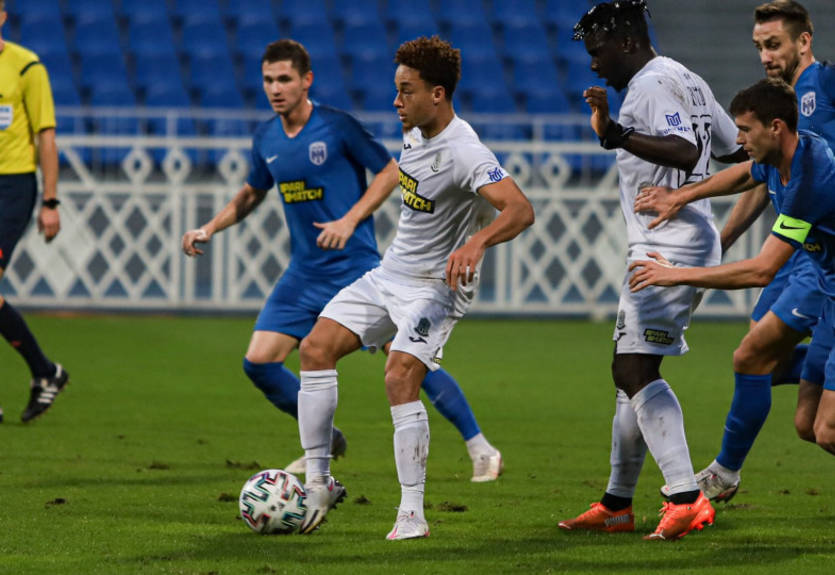 Десна уверенно победила Олимпик