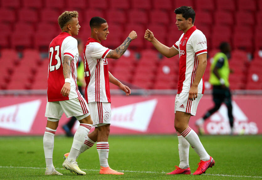 Аякс уничтожил Венло, забив 13 голов