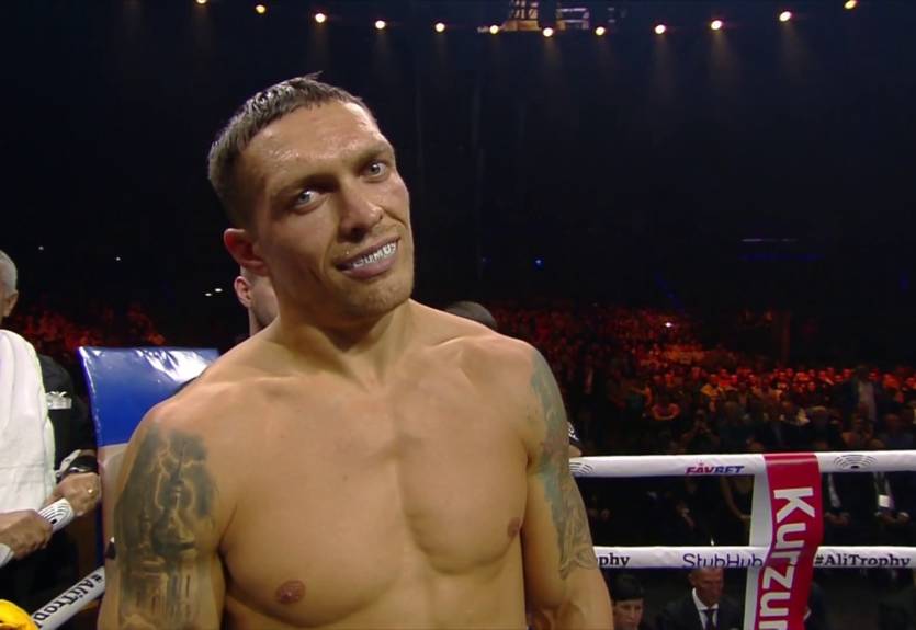 Видео забавных моментов с Александром Усиком Видео забавных моментов с Александром Усиком