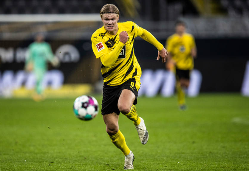 Реал зимой может приобрести Холанда и Камавингу