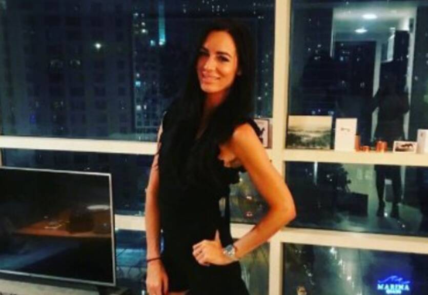 С синяком на лице: бывшая Гиггза впервые появилась на публике после его ареста