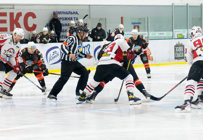 УХЛ: Днепр обыграл Ледяных Волков, Кременчуг уступил Донбассу