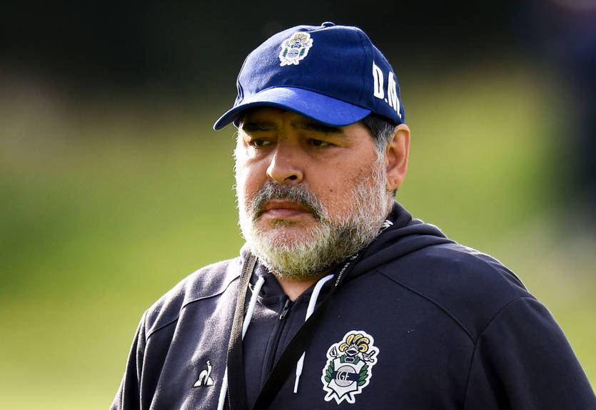 В Аргентине объявили трехдневный траур из-за смерти Марадоны В Аргентине объявили трехдневный траур из-за смерти Марадоны