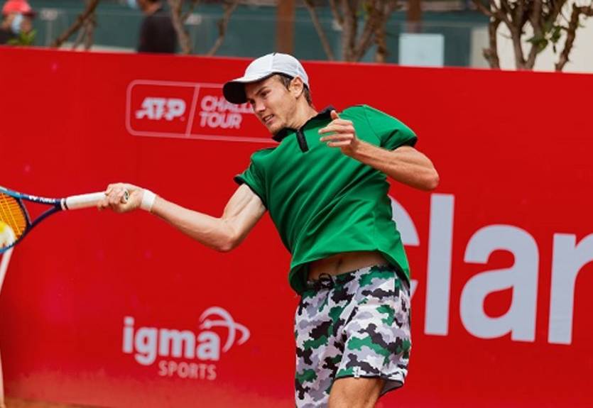 Украинец Сачко сенсационно вышел в полуфинал турнира в Лиме