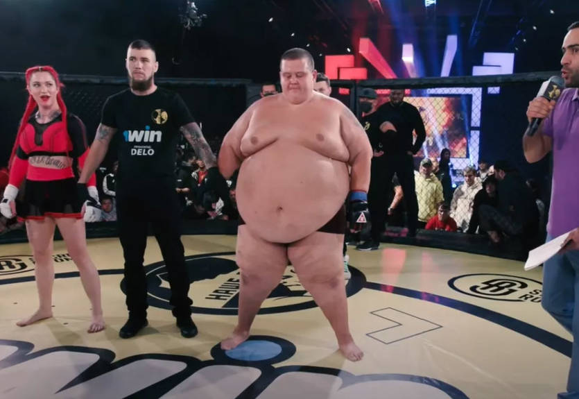 Девушка-боец MMA нокаутировала 240-килограммового соперника Девушка-боец MMA нокаутировала 240-килограммового соперника