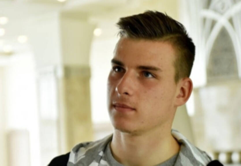 Лунину подарили именную версию PlayStation 5