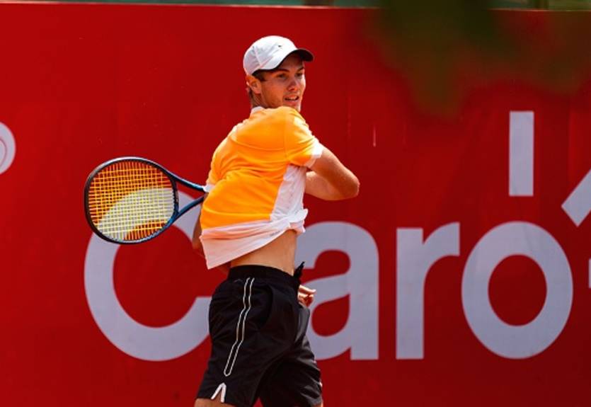 Сачко не сумел пробиться в финал турнира в Лиме