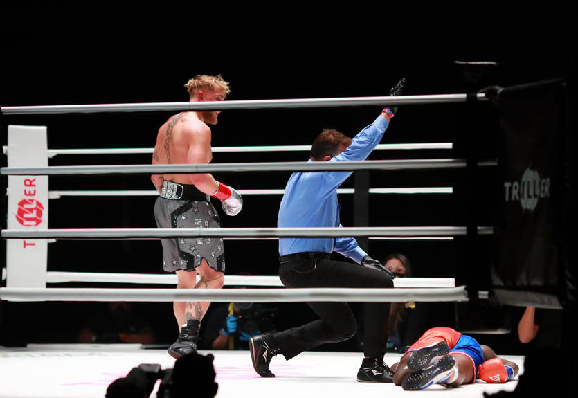 Легендарный баскетболист Нейт Робинсон оказался в тяжелом нокауте Легендарный баскетболист Нейт Робинсон оказался в тяжелом нокауте