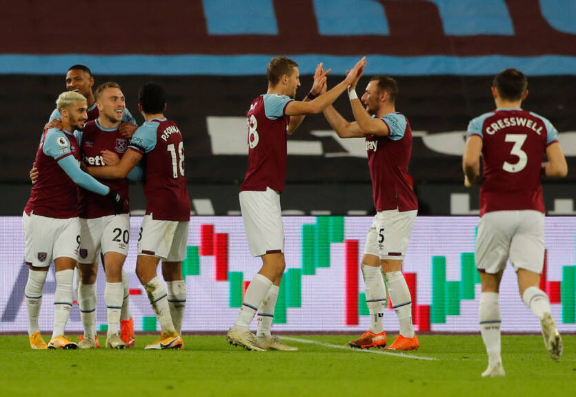 Вест Хэм обыграл Астон Виллу и поднялся в зону еврокубков