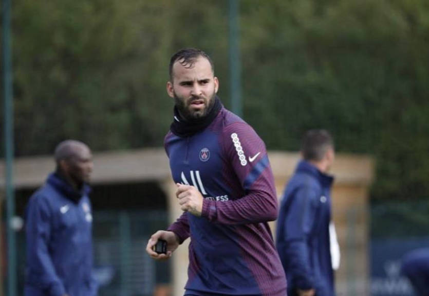 ПСЖ расторг контракт с форвардом из-за секс-скандала