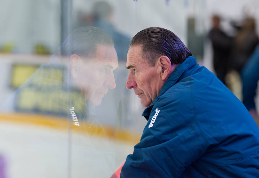 Сеуканд покинул пост главного тренера Мариуполя Сеуканд покинул пост главного тренера Мариуполя