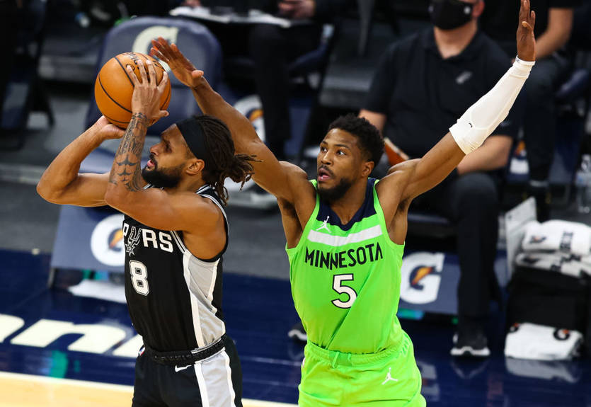 НБА: Сан-Антонио в овертайме дожал Миннесоту, Кливленд проиграл Милуоки