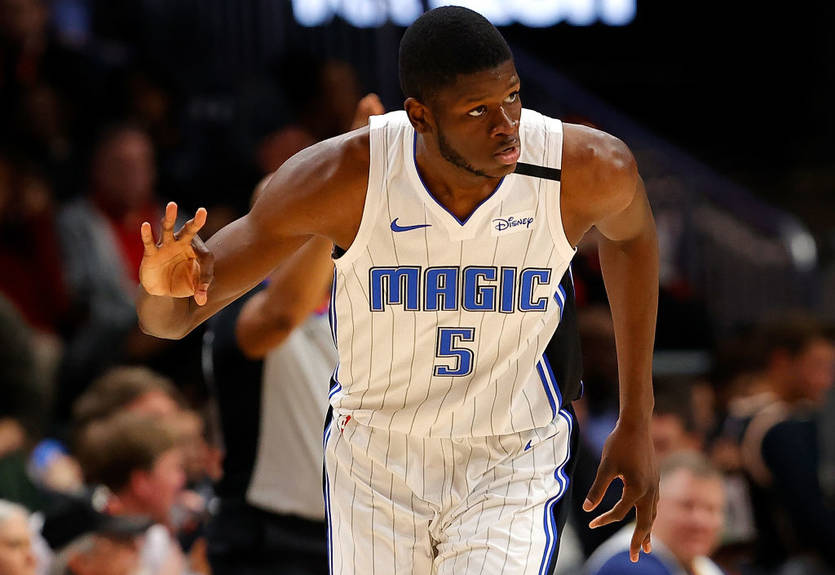 Блок-шоты Бамбы и Макги - среди лучших моментов дня в НБА