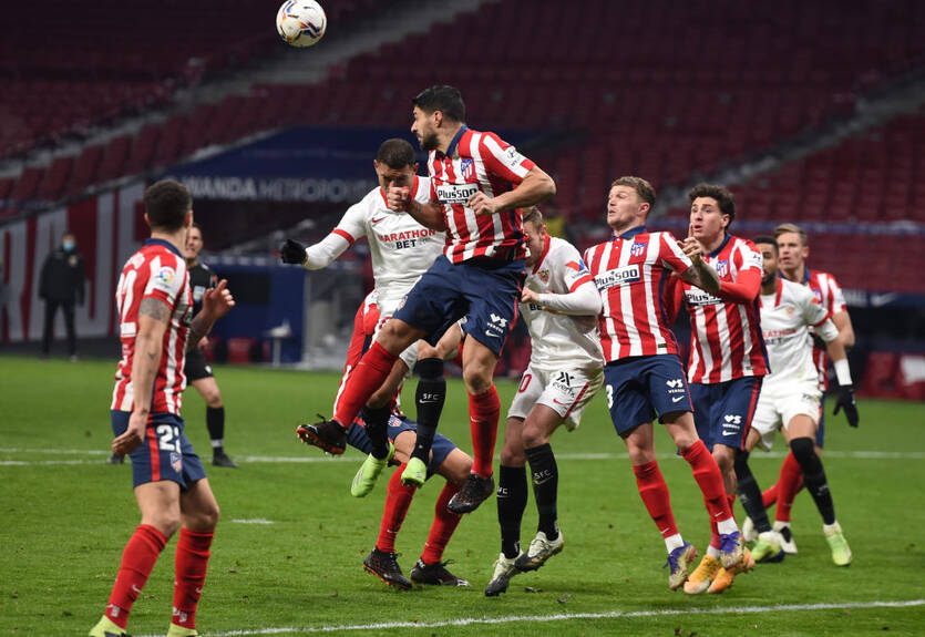 Атлетико обыграл Севилью и закрепился в лидерах Примеры