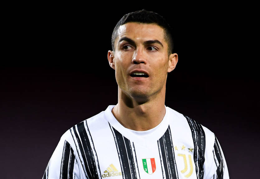 Роналду в образе супергероя прорекламировал мобильную игру