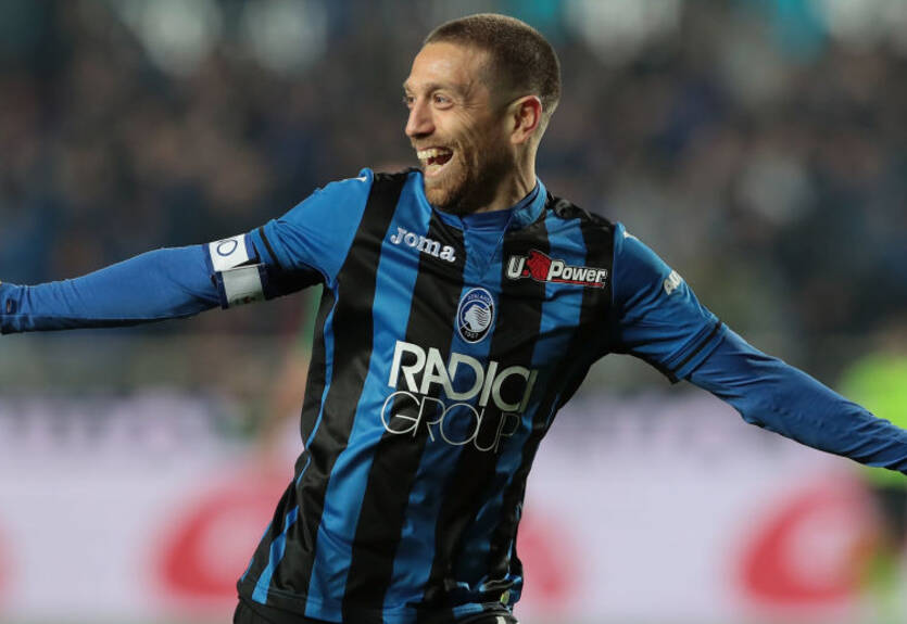 Гомес прилетел в Испанию для завершения трансфера в Севилью