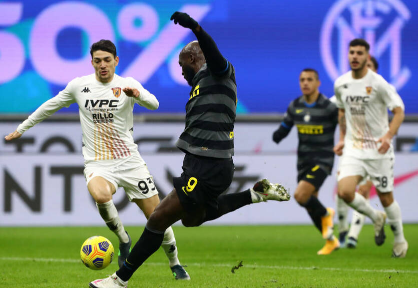 Дубль Лукаку помог Интеру разгромить Беневенто