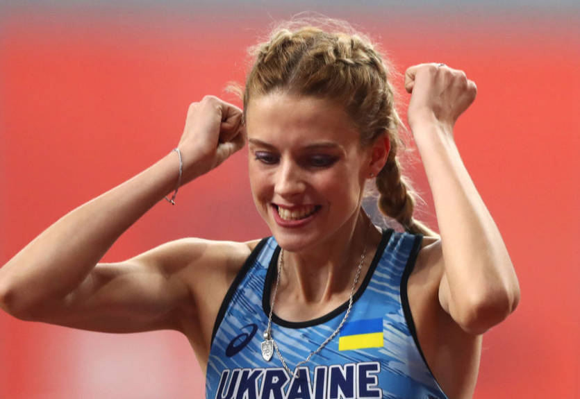 Магучих установила мировой рекорд по прыжкам в высоту среди юниоров