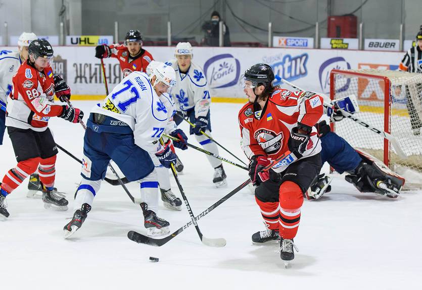 Донбасс разобрался с Соколом в матче УХЛ Донбасс разобрался с Соколом в матче УХЛ