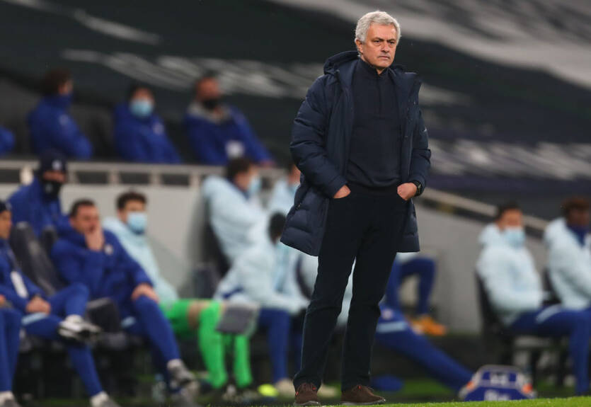 Моуринью: Тоттенхэм может вымученно улыбнуться, сплотиться и идти вперед