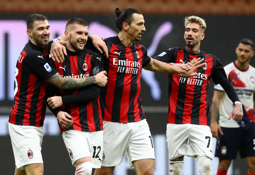 Милан разгромил Кротоне, Удинезе обыграл Верону