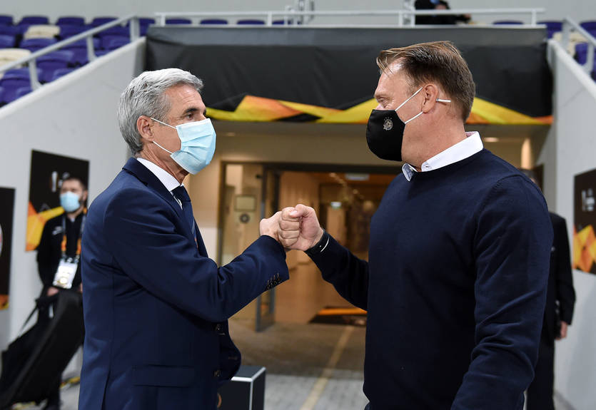 Шахтер и Маккаби помогли больной девушке вернуться на родину в Украину