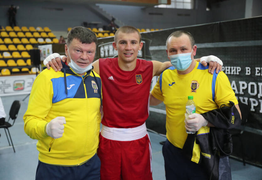 Хижняк и Барабанов гарантировали себе медали на турнире Странджа