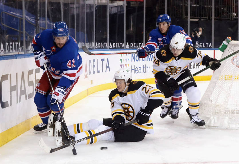 НХЛ: Рейнджерс разобрался с Бостоном, Аризона проиграла Колорадо НХЛ: Рейнджерс разобрался с Бостоном, Аризона проиграла Колорадо