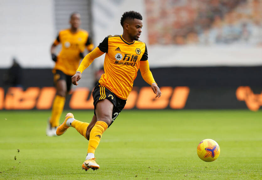 Стало известно, почему Барселона рассталась с Суаресом, Семеду, Ракитичем и Видалем