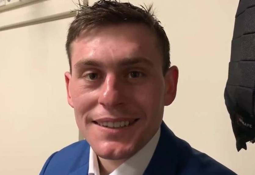 Ирландского жокея дисквалифицировали на год за видео, где он "скачет" на мертвой лошади