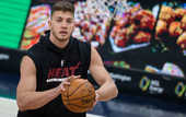 Баскетболист Майами Леонард заплатит 50 тысяч долларов за свои высказывания Баскетболист Майами Леонард заплатит 50 тысяч долларов за свои высказывания