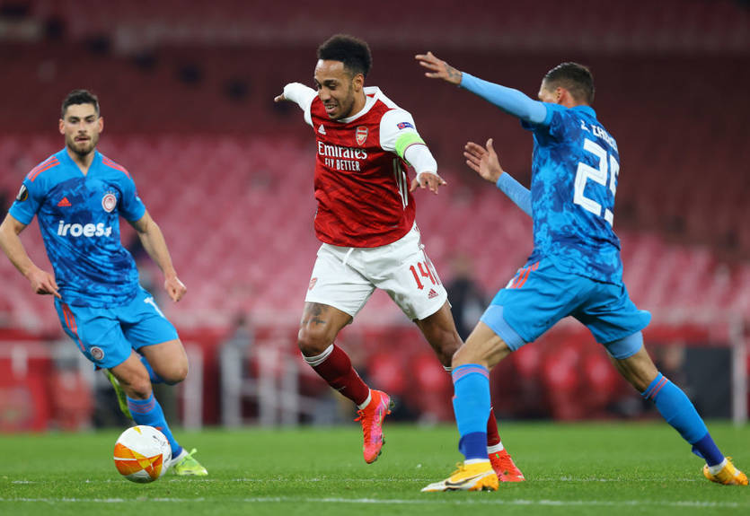 Арсенал проиграл Олимпиакосу, но вышел в 1/4 финала Лиги Европы
