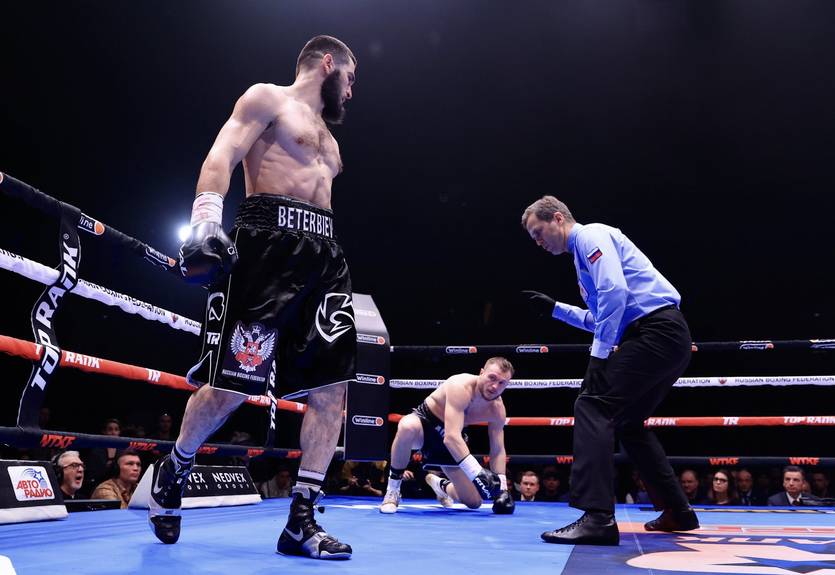 Бетербиев – Дайнес: видео боя